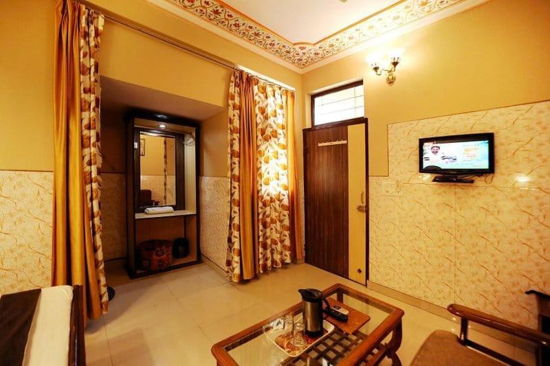 Hotel Golden Heritage Deluxe Jaipur Eksteriør bilde
